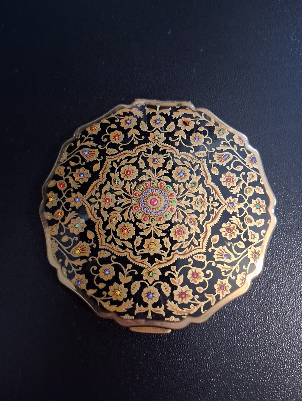 Vintage 50s Stratton England Gold Renaissance Makeup Beauty Powder Compact